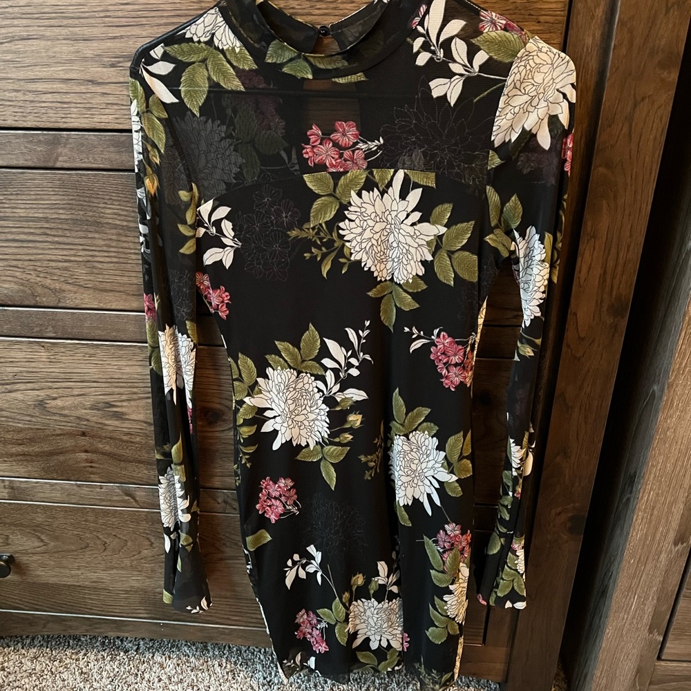 Size small lulus floral dress